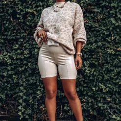 Jessica Bara Paris Hat