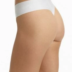 Commando Butter Mid-Rise Thong