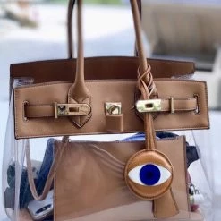 De Vesi De Protecting Eye Influencer Style