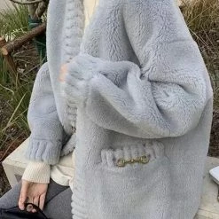 Jessica Bara Bessie Fuzzy Fur Jacket Reve Doll Essentials