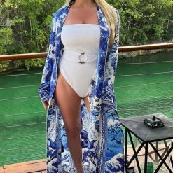 Influencer Style Shahida Parides Blue And White Chinoiserie Print Long Robe
