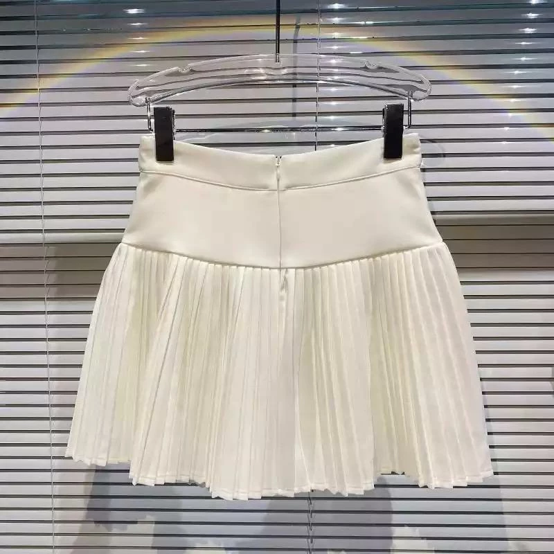 Influencer Style Jessica Bara Daisy High Waited Pleated Skort