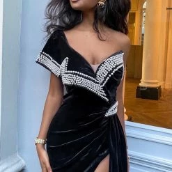 Jessica Bara Cruella One Shoulder Velvet And Pearl Gown