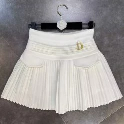Influencer Style Jessica Bara Daisy High Waited Pleated Skort