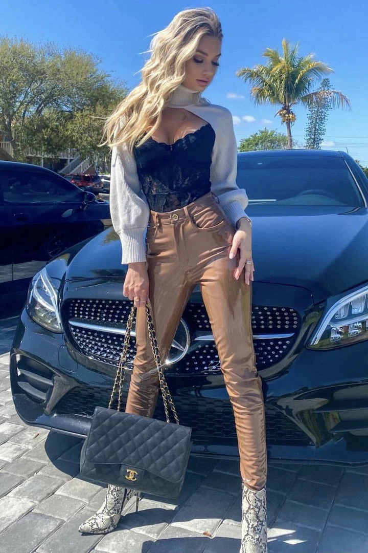 Jessica Bara Kingsley Turtleneck Knit Extreme Crop Top Influencer Style