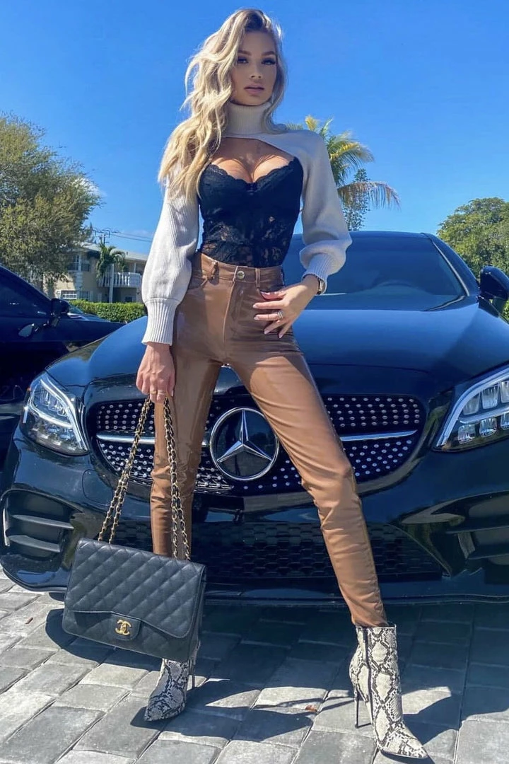 Jessica Bara Kingsley Turtleneck Knit Extreme Crop Top Influencer Style