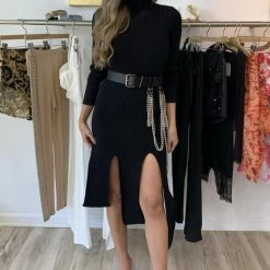 Jessica Bara Zariah Long Sleeve Chain Belt Maxi Dress