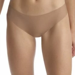 Commando Butter Mid-Rise Thong