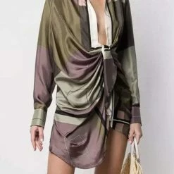 Influencer Style Jessica Bara Tommy V Neck Geometric Print Mini Dress