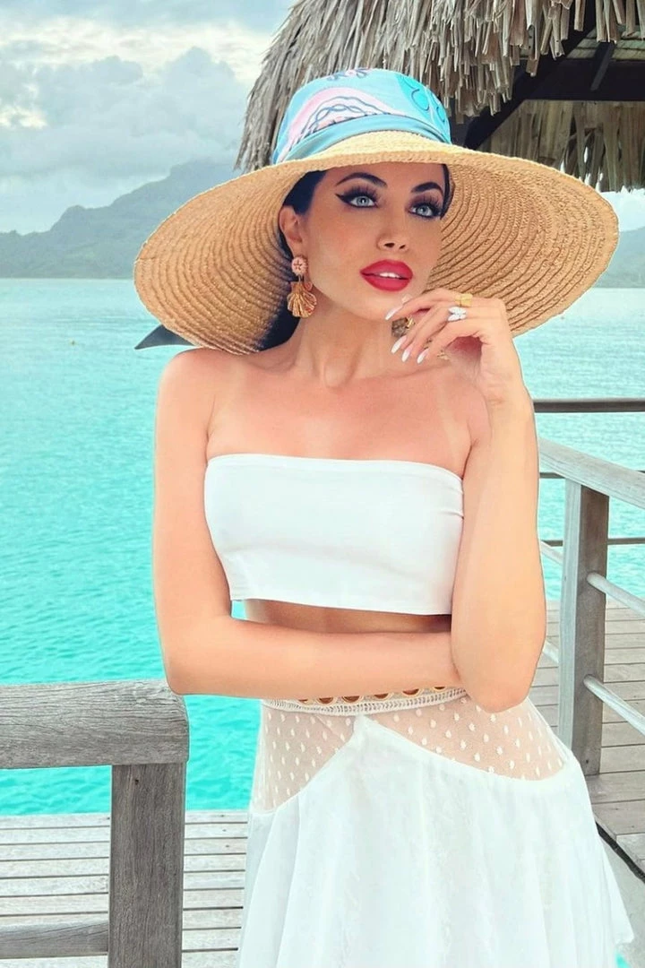 Jessica Bara Paityn Two Piece Ruffle Set