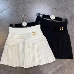 Influencer Style Jessica Bara Daisy High Waited Pleated Skort