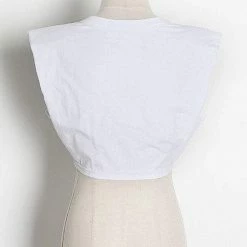 Influencer Style Jessica Bara Nelly Sleeveless Cropped T-shirt